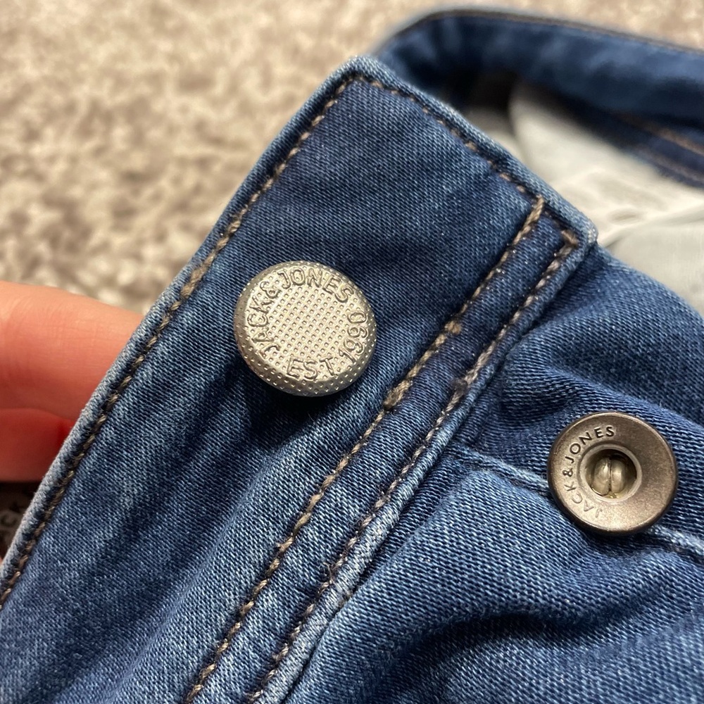 Jack & Jones Distressed Blue Jean - Picture 9 of 10